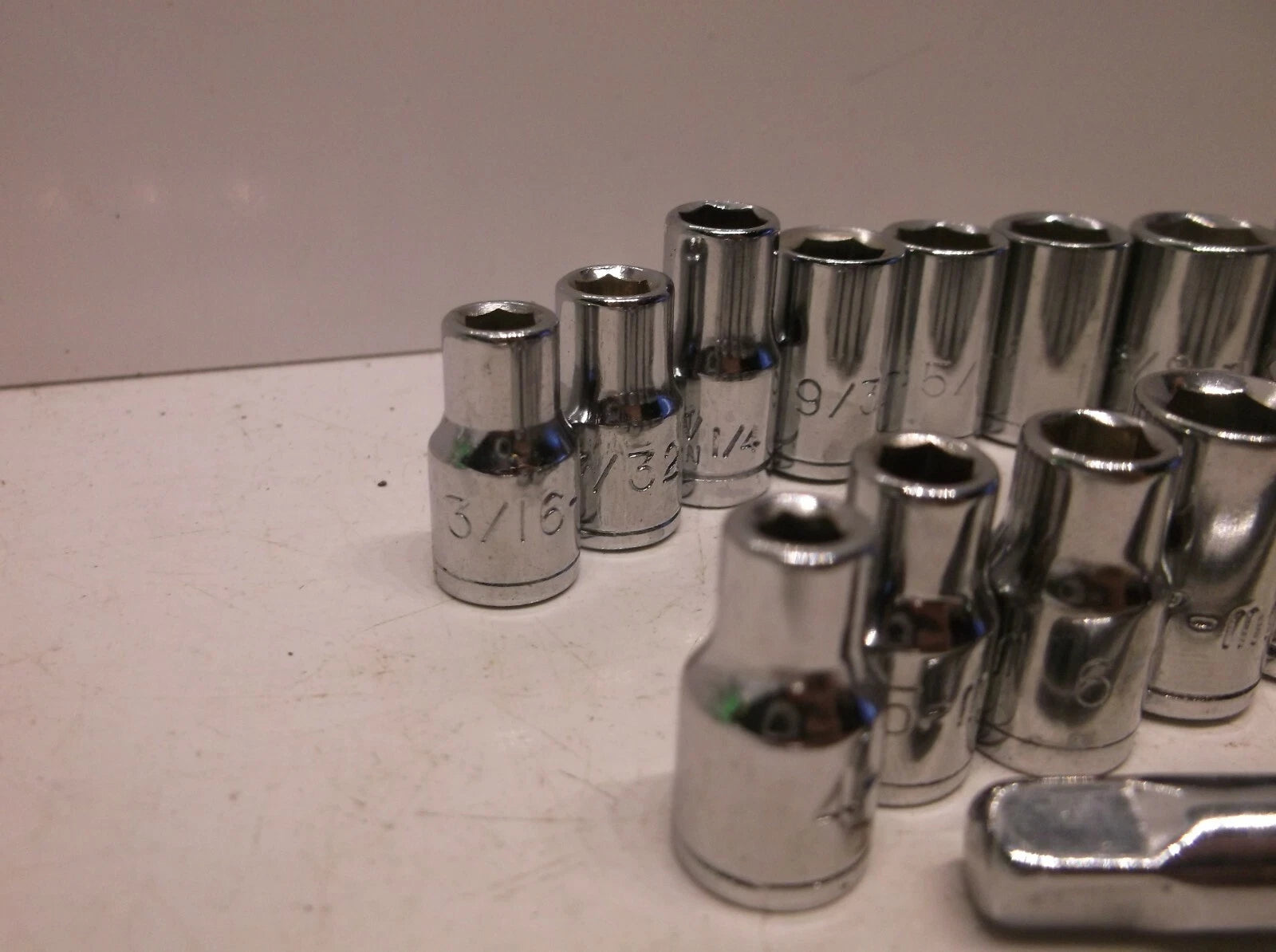 Taiwan 1/4" Socket Set 3/16 - 1/2" / 4 mm - 13 mm & 3" Extension